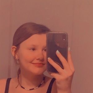 Meet your Posher, Rhea